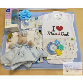   Nagy-Fiús Babaköszöntő ajándékcsomag  "I love Mum & Dad" feliratos