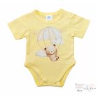 Rövid ujjú baba body macis mintával